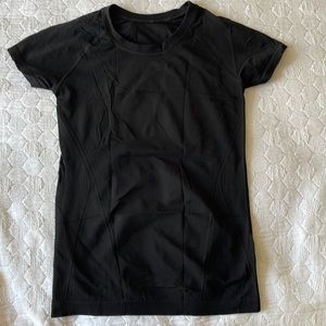 Athlete black seamless momentum tee